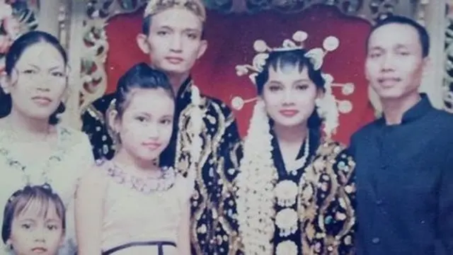 Potret Gemas Masa Kecil Ayu Ting Ting (sumber: instagram/ayutingting92)