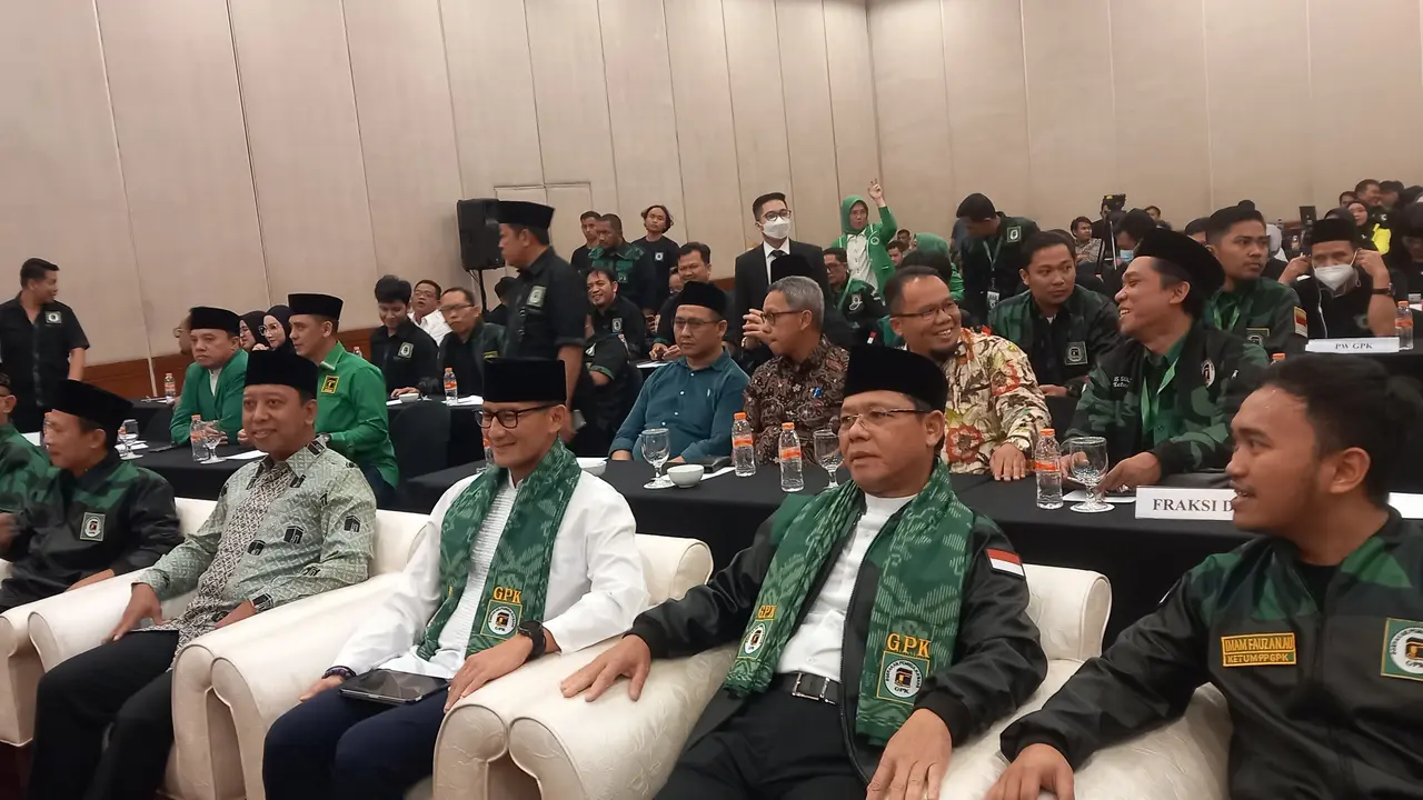 Menteri Pariwisata dan Ekonomi Kreatif (Menparekraf) Sandiaga Uno di acara Rapimnas Gerakan Pemuda Ka'bah (GPK) atau organisasi sayap PPP di Hotel Pecenongan, Jakarta, Rabu (31/5/2023). (Muhammad Genantan Saputra/Merdeka.com)