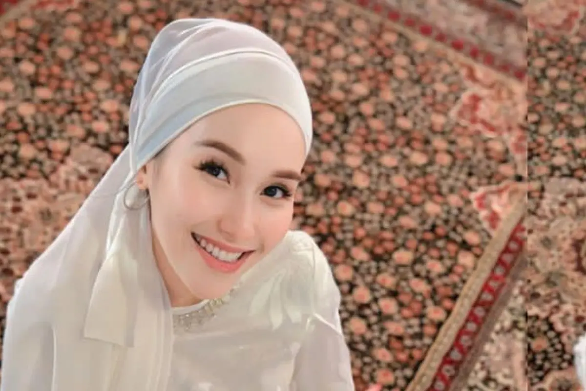 Inspirasi Clean Outfit untuk Lebaran