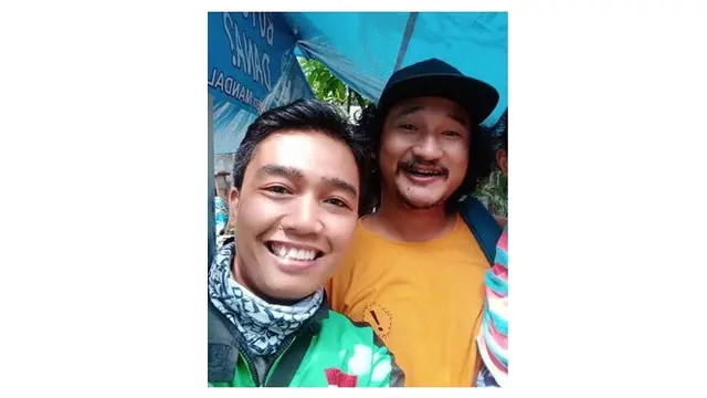 Ojol sama artis (Sumber: Instagram/gojek24jam)