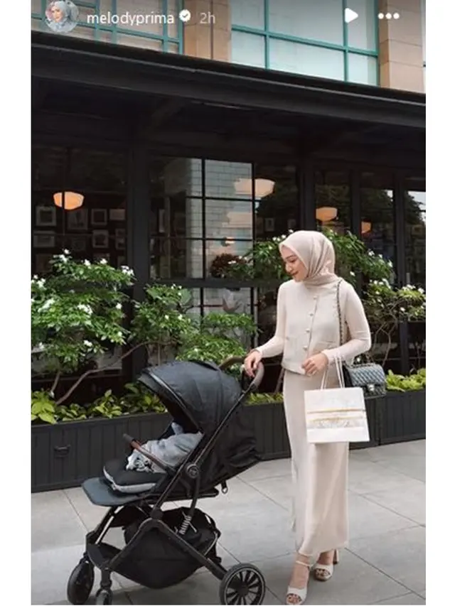 Sudah Melahirkan Anak Ketiga, Ini 6 Potret Melody Prima Momong Buah Hati