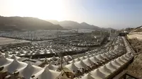 Pemandangan tenda-tenda jemaah yang berada di antara Padang Arafah dan Mina, di Makkah, Arab Saudi (23/6/2020).(AFP Photo/STR)