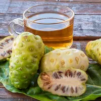 ilustrasi resep jamu mengkudu/NARONG JHANWATTANA/Shutterstock
