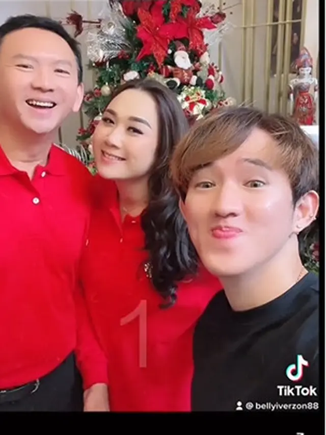 Siap Sambut Natal, Ini 5 Pemotretan Keluarga Ahok Bersama Dua Buah Hatinya