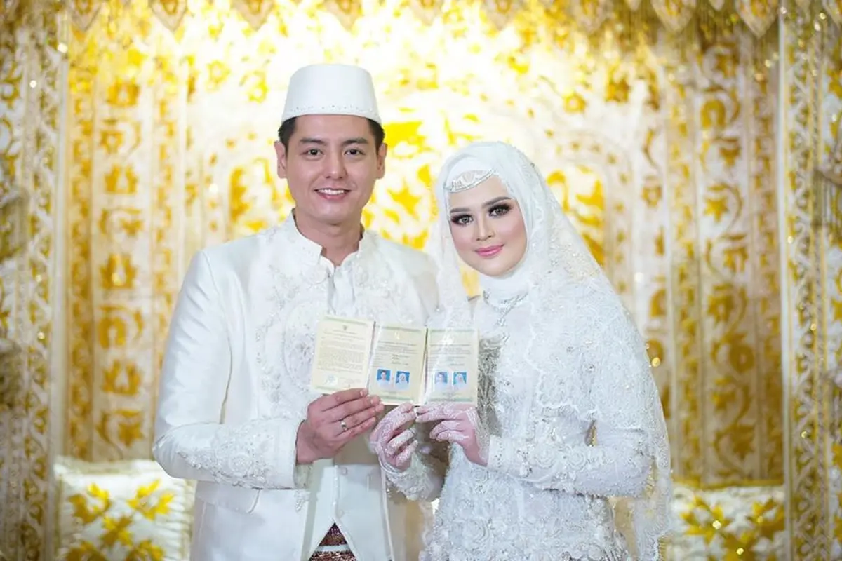 Resmi Menikah, Begini 6 Momen Pernikahan Roger Danuarta dan Cut Meyriska