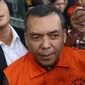 Wakil Menteri Imigrasi dan Pemasyarakatan (Wamen Imipas), Silmy Karim, saat menuju mobil tahanan usai menjalani pemeriksaan intensif di Gedung Merah Putih Komisi Pemberantasan Korupsi (KPK), Jakarta, Kamis (4/6/2026). (Liputan6.com/Helmi Fithriansyah)