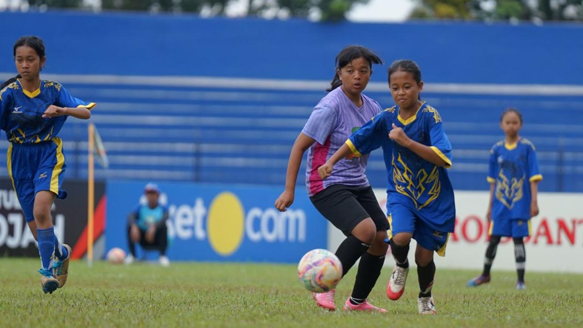 Malang Perdana Gelar MLSC, Pesepak Bola Putri Belia Perlihatkan Semangat Membara