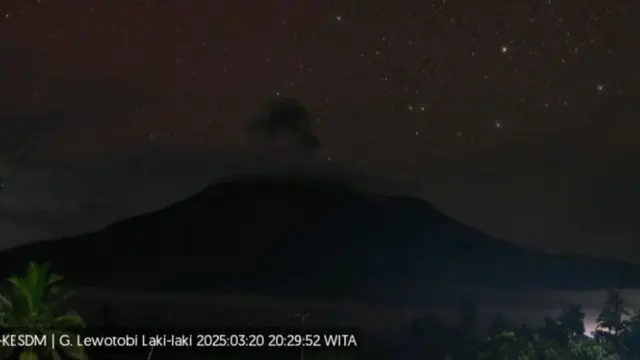 Gunung Lewotobi Laki-Laki Kembali Erupsi Kamis Malam 20 Maret 2025