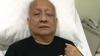 Errol Jonathans tutup usia di RS Mata Undaan Surabaya (Dian Kurniawan/Liputan6.com)