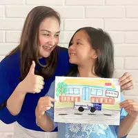 Mona Ratuliu bersama anak (Instagram/monaratuliu)