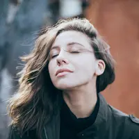 Dari needle patch hingga injeksi, ragam tren skincare yang warnai tahun 2019 mendatang.