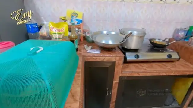 Jarang Terekspos, Ini 7 Potret Rumah Happy Asmara di Kediri