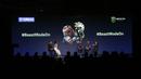 Suasana peluncuran motor baru Pebalap Monster Energy Yamaha untuk MotoGP 2019 di Hotel Four Season, Senin (4/2). Motor baru tersebut diharapkan bisa mengangkat performa Yamaha. (Bola.com/Okie Prabhowo)