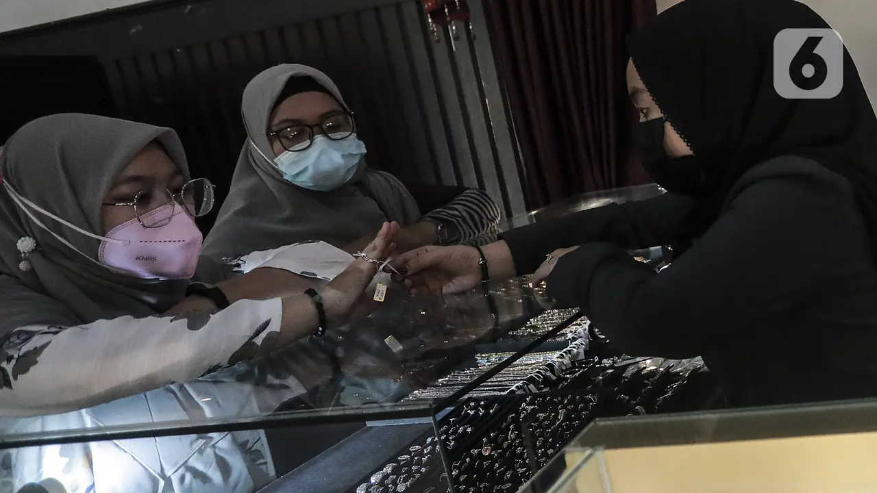 FOTO: Harga Emas Antam Naik Menjadi Rp 937.000 per Gram