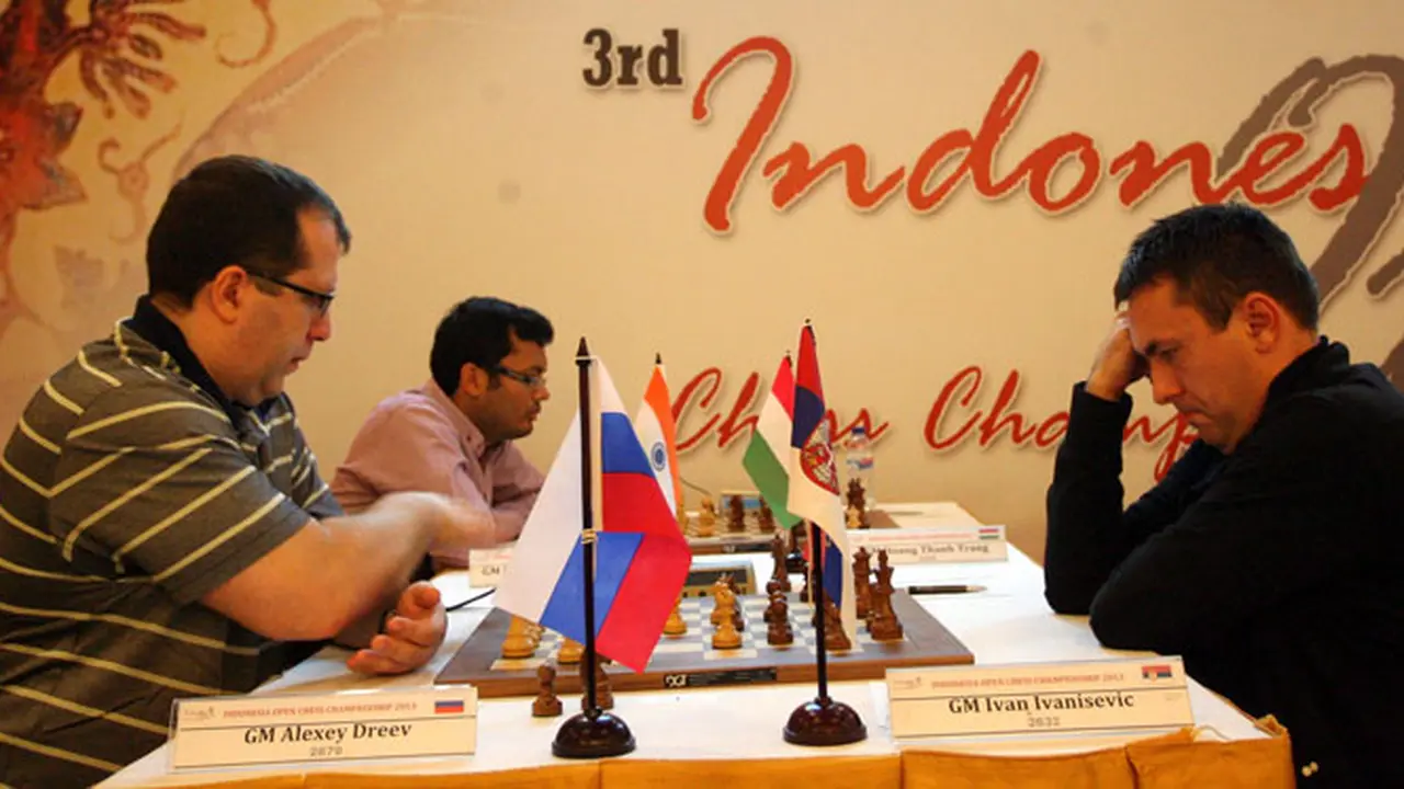 open-chess-131014c.jpg