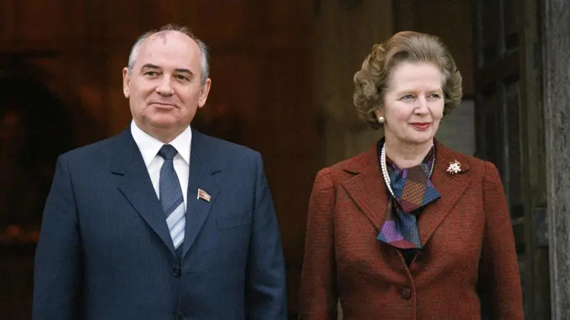 Pemimpin di era Perang Dingin: Mikhail Gorbachev dari Rusia dan Margaret Thatcher (The Iron Lady) dari Inggris.