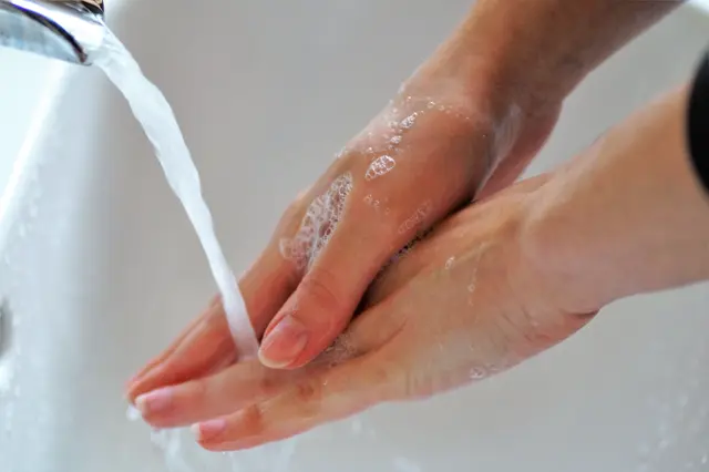 Merenovasi Fasilitas Sanitasi di Sekolah