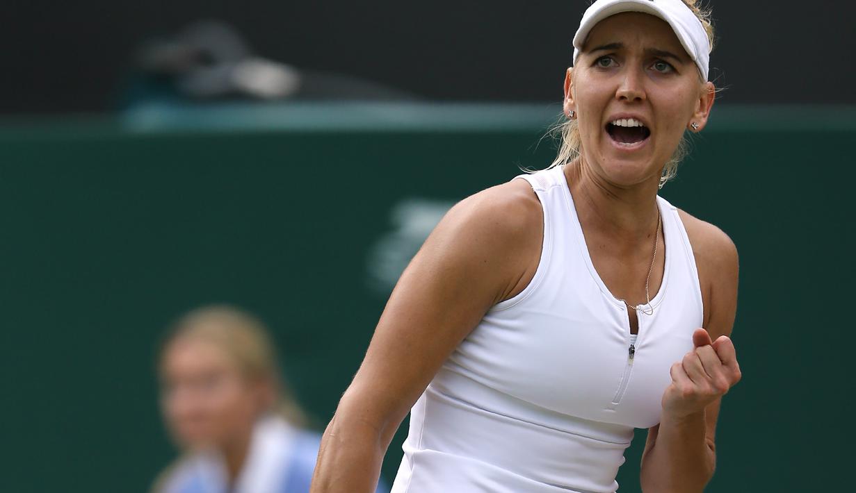 Elena Vesnina adalah petenis Rusia kelahiran Lvov, Ukraina 1 Agustus 1986. (AFP/Justin Tallis)