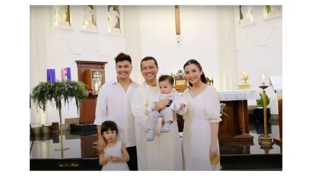 8 Potret Artis Rayakan Paskah Bareng Keluarga, Penuh Kehangatan