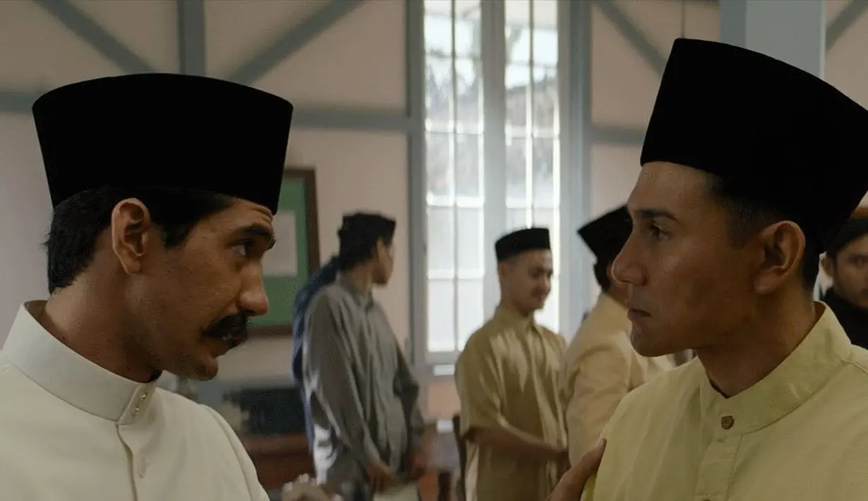 Vino G. Bastian sebagai Buya Hamka. (Foto: Dok. Falcon Pictures)
