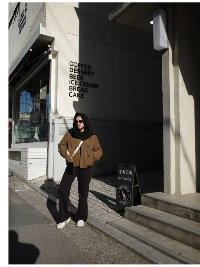 6 Gaya Musim Dingin Audi Marissa Bak Pakai Hijab saat Liburan Terbaru di Korea