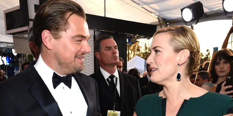 20160130-Menang SAG Award, Leonardo Dicaprio Dapat Pelukan Mesra Kate Winslet-Los Angeles