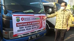 Bantuan medis dari Siloam Hospitals Group kepada Polda Metro Jaya sebagai wujud nyata peran serta Siloam Hospitals Group ambil bagian dari Program Vaksinasi Merdeka sebagai upaya memutus rantai pandemi Covid-19. (Liputan6.com/Pool)