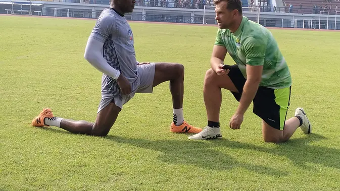 Dari Headcoach ke Asisten, Igor Tolic Tetap Bersemangat di Persib