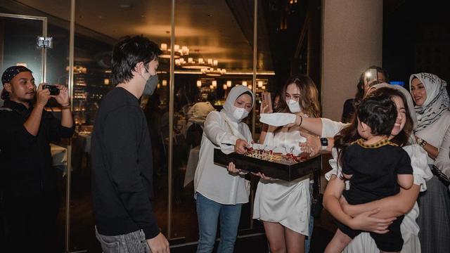 7 Momen Ulang Tahun Rizky Nazar ke-26, Dapat Kejutan Romantis dari Syifa Hadju