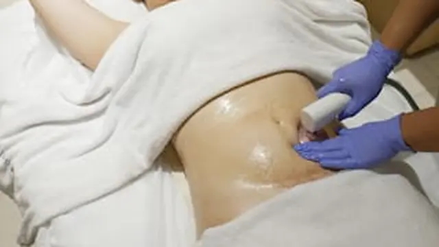 Lavalen, salah satu perusahaan perawatan tubuh terdepan Indonesia meluncurkan Cold Lift Therapy. Inovasi ini menggabungkan teknologi cooling monopolar RF untuk body contouring, pengurangan lemak, dan pengencangan kulit. (Liputan6.com)
