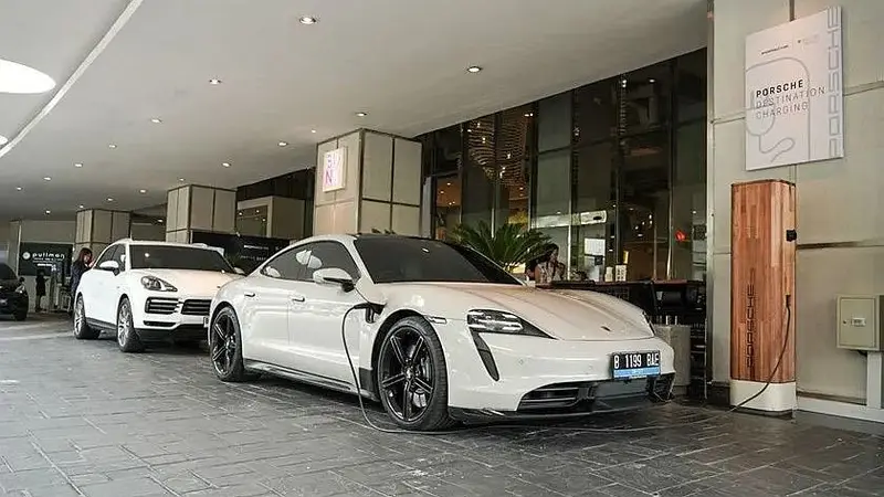 Porsche Destination Charging
