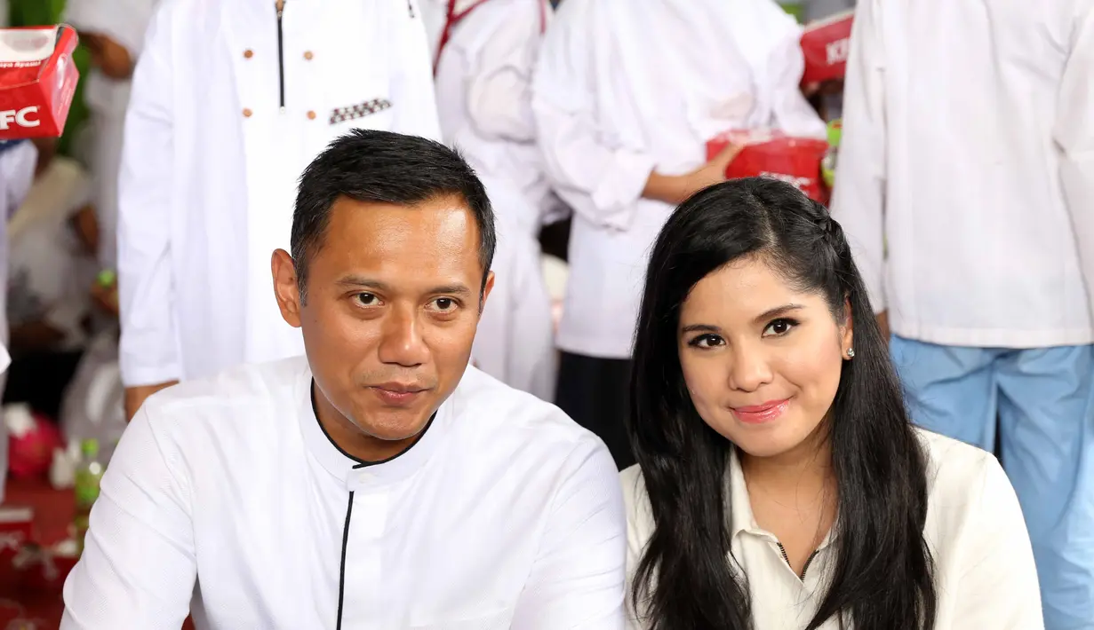 Annisa sudah berperan penting sejak Agus meniti karirnya menjadi seorang tentara, hingga saat ini dimana Agus maju sebagai calon Gubernur DKI Jakarta. Dukungan dan semangat selalu diberikan Annisa. (Nurwahyunan/Bintang.com)