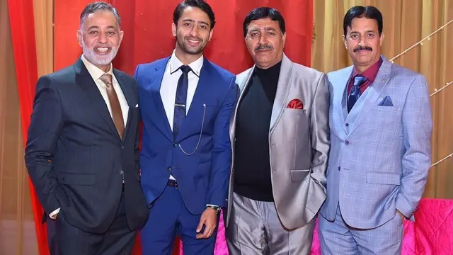 Foto kenangan Shaheer Sheikh bersama ayahnya (Foto: Instagram/@shaheernsheikh)