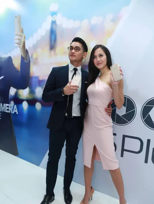 Sebelas tahun bersahabat, suka duka pernah dirasakan keduanya. Di temui dikawasan SCBD, Jakarta Barat beberapa hari lalu keduanya menceritakan suka dukanya terkait persahabatannya selama ini. (Nurwahyunan/Bintang.com)