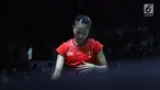 Tunggal putri Indonesia, Fitriani saat melawan pemain India, Saina Nehwal di babak 16 besar Bulutangkis Tunggal Putri Asian Games 2018 di Istora Kompleks GBK, Jakarta, Sabtu (25/8). Fitriani menyerah 6-21, 14-21. (Liputan6.com/Helmi Fithriansyah)