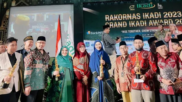 Oki Setiana Dewi saat menghadiri Rakornas IKADI 2023 dan Grand IKADI Awards 2022 di Lombok, NTB. (Foto: Dok. Koleksi Pribadi Oki Setiana Dewi)