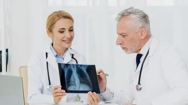 Kenali Apa Itu TBC, Gejala, dan Cara Penanganannya (photo by freepik.com)