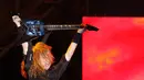  Beberapa lagu-lagu hits lawas dibawakan Megadeth yang mengisi kurang lebih satu jam tersebut. Selain itu, lagu baru yang dirilis pada 2016 silam juga dibawakan.  (Bambang E. Ros/Bintang.com)