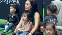 Dea Ananda Ajak Anak Nonton Pertunjukan Superhero, Jadi Destinasi Liburan dalam Kota