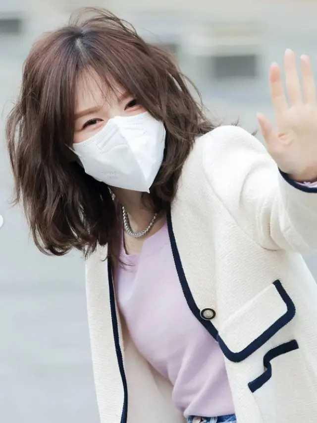 Outfit Simpel Ala Wendy Red Velvet di SBS Radio