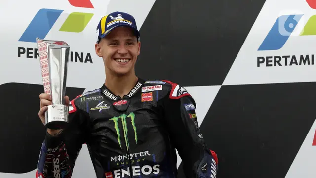 FOTO: Senyum Kemenangan Pembalap MotoGP Seri Pertamina Mandalika International Street Sirkuit