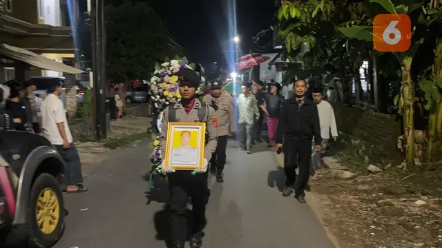 Anggota Polres Sukabumi meninggal dunia dalam tugas membantu evakuasi dan penanggulangan bencana di Kabupaten Sukabumi (Liputan6.com/Istimewa).