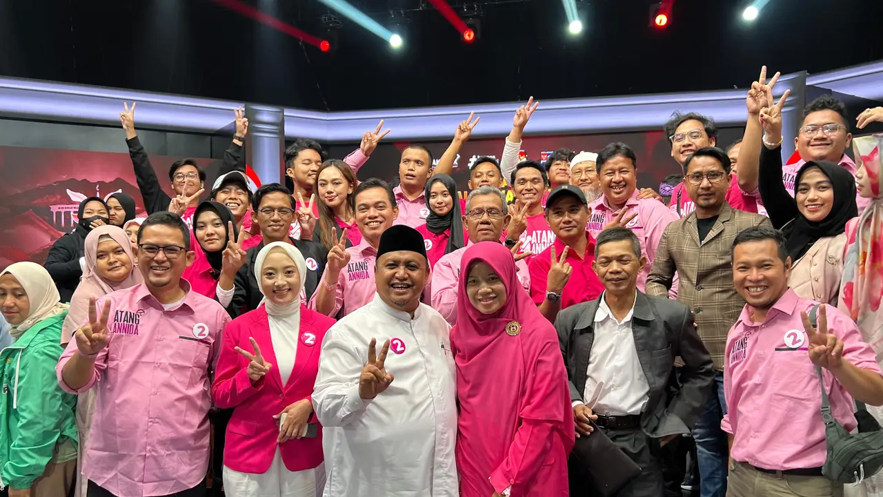 Pasangan Calon Walikota dan Wakil Walikota Bogor Atang Trisnanto-Annida Allivia.