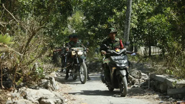 Danrem 162/WB Salurkan Bantuan ke Titik Sulit Terjangkau