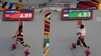 Atlet Panjat Tebing Indonesia, Veddriq Leonardo (kanan) ketika mengalahkan Wu Peng (China) di Final Speed Putra Panjat Tebing Seri Kualifikasi Olimpiade 2024 di Shanghai, Sabtu, 18 Mei 2024. (AP Photo/Ng Han Guan)