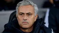 Jose Mourinho puas dengan performa para pemain Manchester United saat menundukkan Swansea City. (doc. Manchester United)