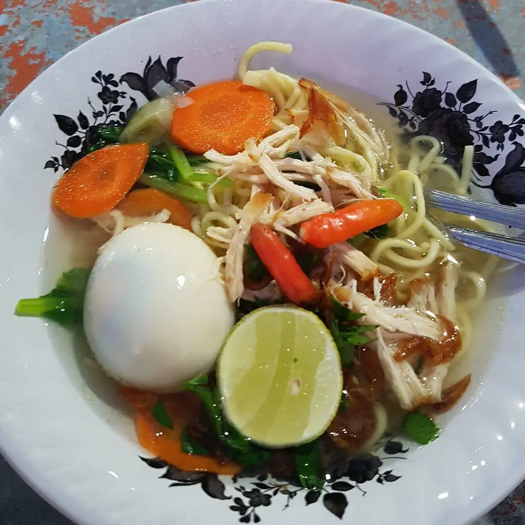 Mi kuah, kuliner Sumbawa. (Sumber Foto: golieing/Instagram)