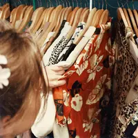 Ilustrasi Baju/https://unsplash.com/Becca Mchaffie