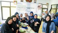 Buka Peluang Usaha Rumahan, Sandiaga Uno Beri Pelatihan Ibu-Ibu Buat Takjil Viral