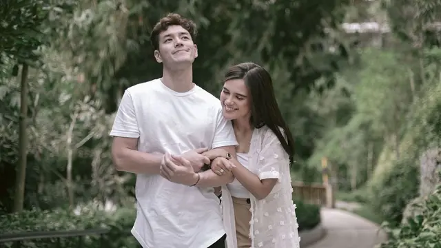 6 Potret Honeymoon Photoshoot Audi Marissa dan Anthony Xie, Romantis